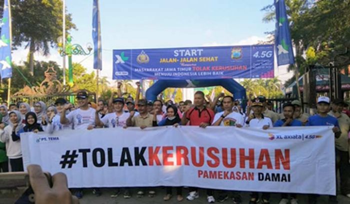 Bupati, Kapolres, dan Dandim 0826/Pamekasan Deklarasi Tolak Kerusuhan Bupati, Kapolres, dan Dandim 0826/Pamekasan Deklarasi Tolak Kerusuhan