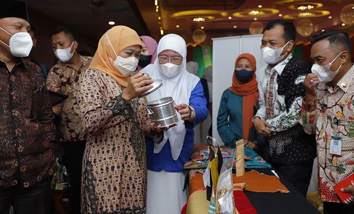 Ekspansi Perdagangan Antardaerah, Gubernur Khofifah Bawa Best Practice OPOP ke Kalsel Ekspansi Perdagangan Antardaerah, Gubernur Khofifah Bawa Best Practice OPOP ke Kalsel