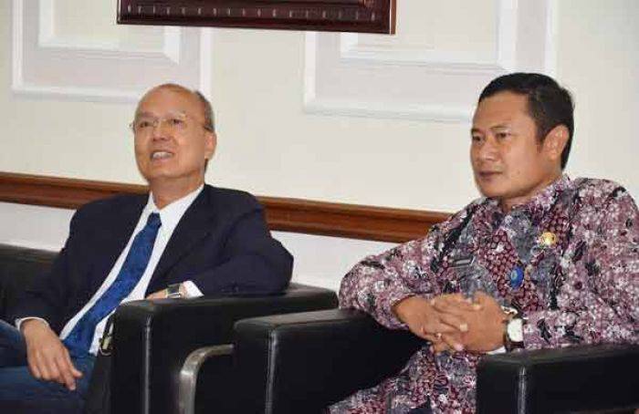 Kunjungi Lamongan, Prof Lumenta Sarankan RS di Lamongan Punya Fasilitas Pengobatan Saraf Kunjungi Lamongan, Prof Lumenta Sarankan RS di Lamongan Punya Fasilitas Pengobatan Saraf