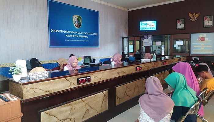 Penduduk Sampang Hampir Satu Juta Jiwa Penduduk Sampang Hampir Satu Juta Jiwa