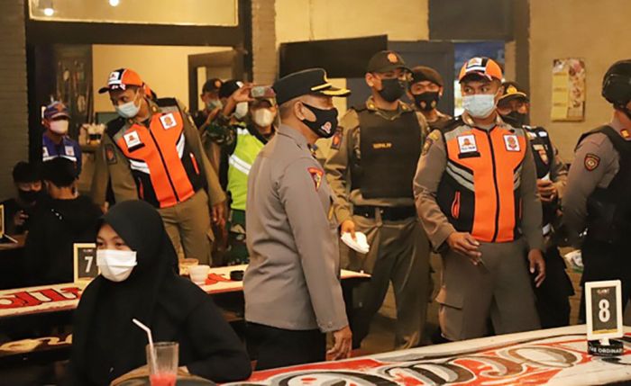 Tim Pamor Keris Kediri Gelar Penegakan Protokol Kesehatan Tim Pamor Keris Kediri Gelar Penegakan Protokol Kesehatan