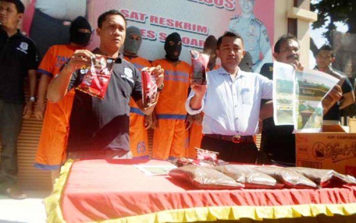 Sopir Ekspedisi Gelapkan Satu Kontainer Kopi Senilai Ratusan Juta Sopir Ekspedisi Gelapkan Satu Kontainer Kopi Senilai Ratusan Juta
