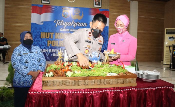 Tumpengan, Polres Kediri Peringati HUT ke-50 Korpri