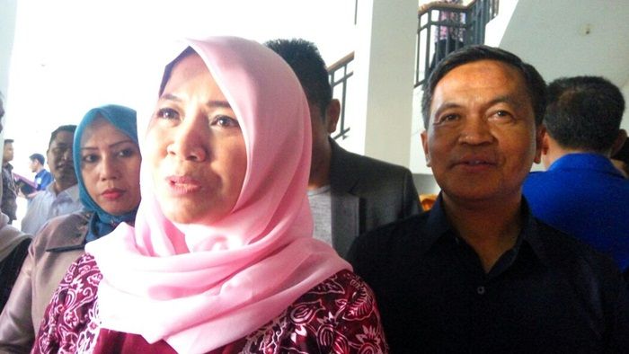 Selang 2 Jam, Duo Pasangan Cabup-Cawabup Bojonegoro Daftar ke KPU Selang 2 Jam, Duo Pasangan Cabup-Cawabup Bojonegoro Daftar ke KPU