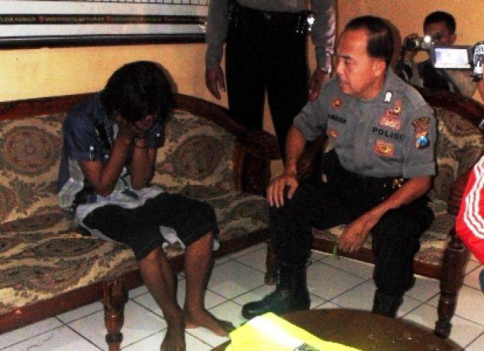 Amankan Hajatan, Polisi Ditimpuk Batu Bata