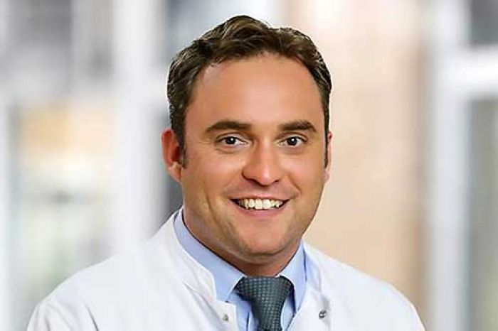 Dokter Bedah Top Jerman Selalu Taruh Kokain di Penis Sebelum Ngeseks, Tewaskan Tiga Cewek Dokter Bedah Top Jerman Selalu Taruh Kokain di Penis Sebelum Ngeseks, Tewaskan Tiga Cewek
