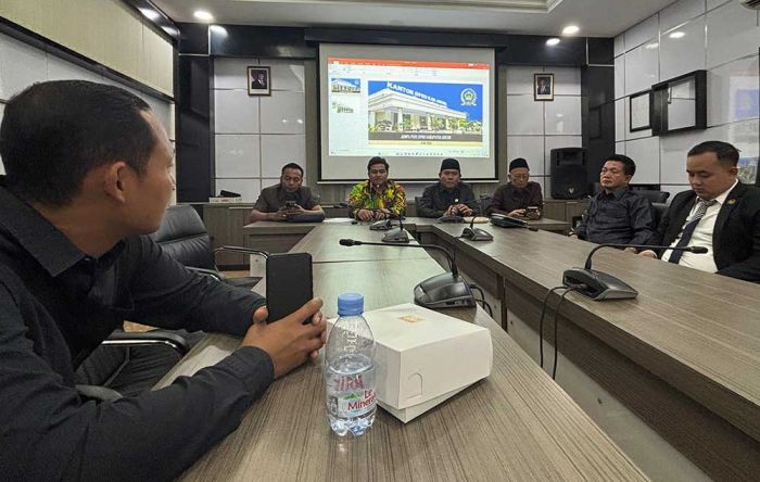 Pengadaan Barang dan Hibah Disorot KPK, Ketua DPRD Gresik Minta Pemkab Hati-Hati Pengadaan Barang dan Hibah Disorot KPK, Ketua DPRD Gresik Minta Pemkab Hati-Hati