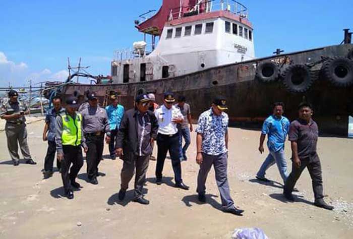 Kades Socorejo Tagih Penyelesaian Tugboat yang Mangkrak Kades Socorejo Tagih Penyelesaian Tugboat yang Mangkrak