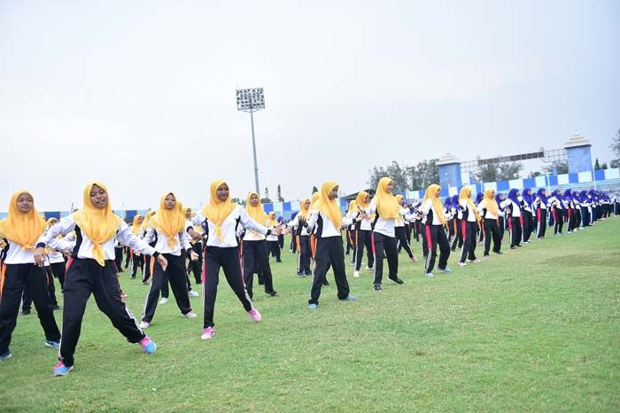 Pembukaan Porkab VII Lamongan Dimeriahkan Senam Massal Meraih Bintang Pembukaan Porkab VII Lamongan Dimeriahkan Senam Massal Meraih Bintang