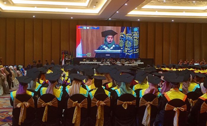 Wisuda 488 Mahasiswa Angkatan 43, ini Pesan Rektor UMG