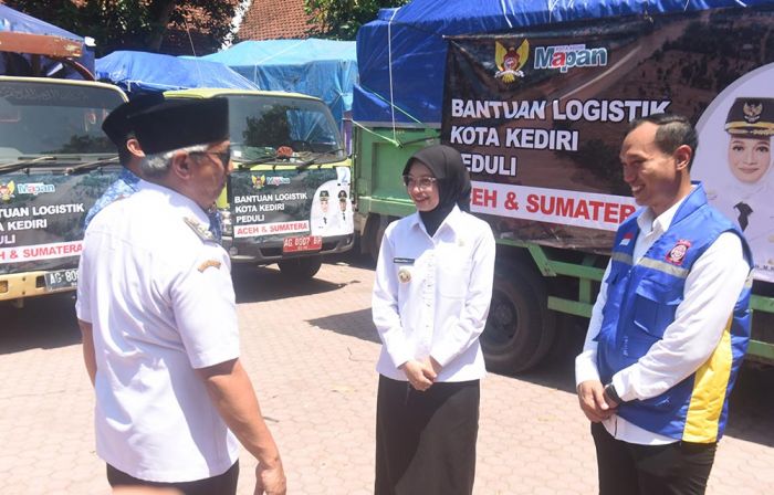 Wali Kota Kediri Lepas Tujuh Truk Bantuan Logistik untuk Aceh dan Sumatera