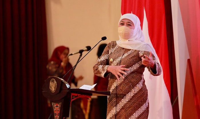 Gubernur Khofifah Minta Dinas Pendidikan Bentuk Satgas Perlindungan Siswa di Sekolah Gubernur Khofifah Minta Dinas Pendidikan Bentuk Satgas Perlindungan Siswa di Sekolah