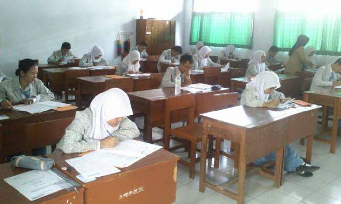 Baru 3 Sekolah di Trenggalek yang Terapkan UNBK Baru 3 Sekolah di Trenggalek yang Terapkan UNBK