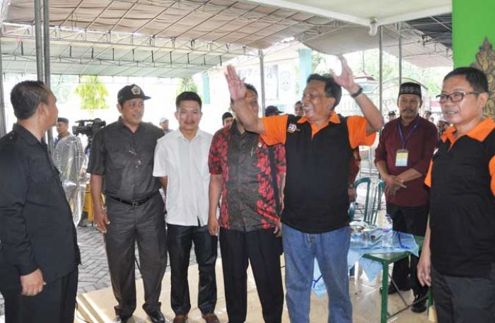 Pilkades Serentak di Gresik Berjalan Lancar, 10 Incumbent Sukses Terpilih Kembali Pilkades Serentak di Gresik Berjalan Lancar, 10 Incumbent Sukses Terpilih Kembali
