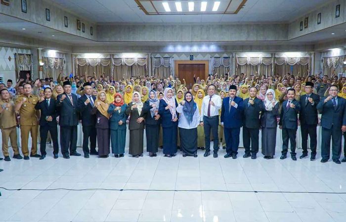 2.000 ASN Pemkab Gresik Ikuti Pembekalan Penilaian Kompetensi 2024 2.000 ASN Pemkab Gresik Ikuti Pembekalan Penilaian Kompetensi 2024