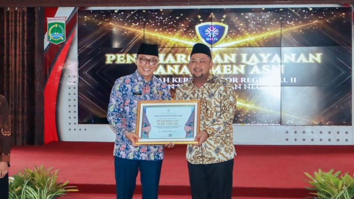 Pemkab Gresik Sabet 3 Penghargaan Dari BKN Kantor Regional II
