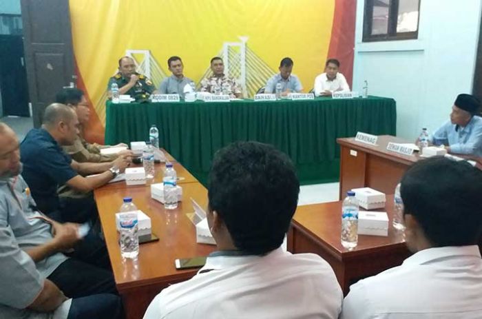 Bahas Tabloid Indonesia Barokah, Bawaslu Bangkalan Gelar Rakor dengan Pihak-pihak Terkait Bahas Tabloid Indonesia Barokah, Bawaslu Bangkalan Gelar Rakor dengan Pihak-pihak Terkait