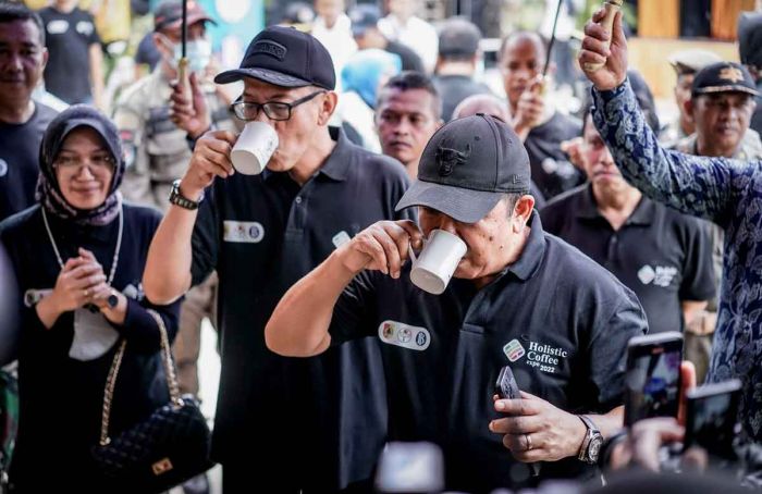 Bupati Hendy Ingin Kopi Robusta dari Jember Segera Maju dan Berkembang Bupati Hendy Ingin Kopi Robusta dari Jember Segera Maju dan Berkembang