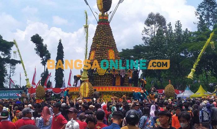 Ribuan Orang Tumpah Ruah Kunjungi Kenduren Wonosalam 2024