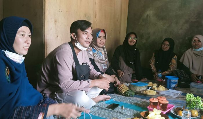 Cegah Penyebaran Covid-19, Tim Pengmas Vokasi Unair Sosialisasikan Pentingnya PHBS di Desa Semen