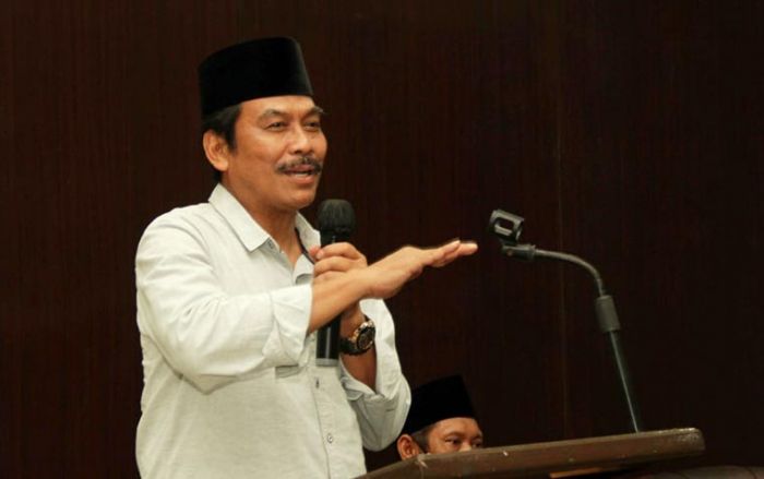 ​Sambari Sakit, Gubernur Khofifah Tunjuk Qosim sebagai Plt Bupati Gresik