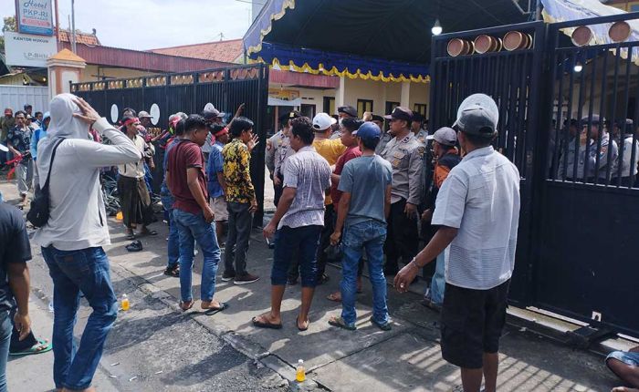 Laporan Kecurangan Tak Ditindaklanjuti, KPU Pamekasan Diminta Tunda Rekapitulasi Suara Laporan Kecurangan Tak Ditindaklanjuti, KPU Pamekasan Diminta Tunda Rekapitulasi Suara
