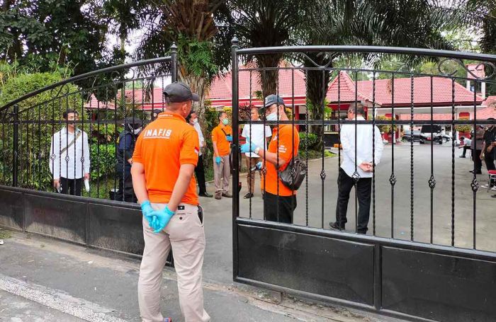 Masih Cari Pelaku, Kasus Perampokan Rumah Dinas Wali Kota Blitar Belum Jelas Masih Cari Pelaku, Kasus Perampokan Rumah Dinas Wali Kota Blitar Belum Jelas