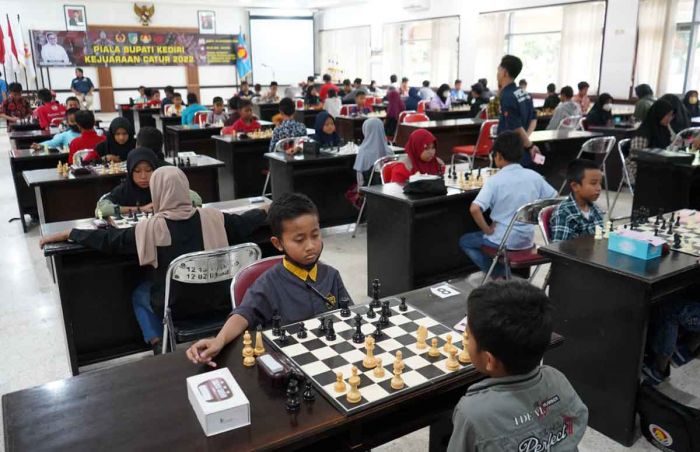 250 Pecatur Rebutkan Piala Bupati Kediri 250 Pecatur Rebutkan Piala Bupati Kediri
