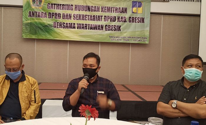 DPRD Gresik Desak Bupati Bisa Bukukan APBD Rp 4,2 Triliun Sesuai RPJMD DPRD Gresik Desak Bupati Bisa Bukukan APBD Rp 4,2 Triliun Sesuai RPJMD