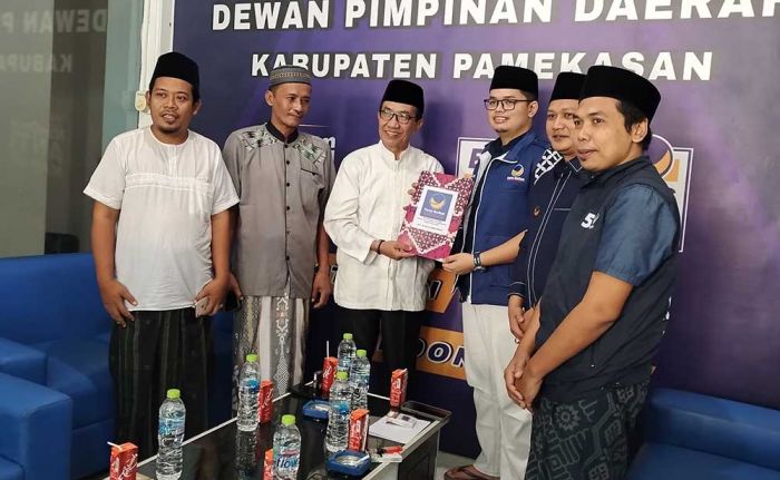Daftar Bacabup ke Nasdem, KH Kholilurrahman Optimis Menangi Pilbup Pamekasan Daftar Bacabup ke Nasdem, KH Kholilurrahman Optimis Menangi Pilbup Pamekasan