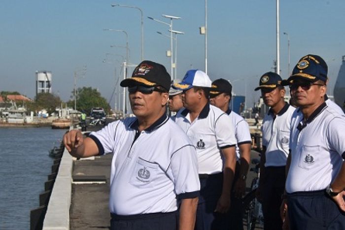 Pangarmatim Tinjau Pembangunan Dermaga, Satkopaska dan KRI Karang Tekok