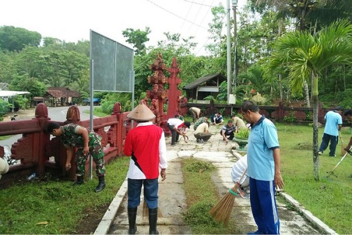 Jelang Lomba, Monumen Palagan Tumpak Rinjing Dibersihkan