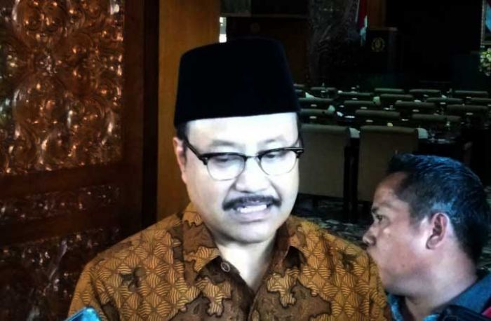 Gus Ipul: Pemprov Siap Kawal Pemberlakuan Perppu Pembubaran Ormas di Jatim Gus Ipul: Pemprov Siap Kawal Pemberlakuan Perppu Pembubaran Ormas di Jatim