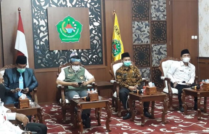 Jalin Kerja Sama dengan Unair, Pemkab Pamekasan Beri Beasiswa di Fakultas Kedokteran Jalin Kerja Sama dengan Unair, Pemkab Pamekasan Beri Beasiswa di Fakultas Kedokteran
