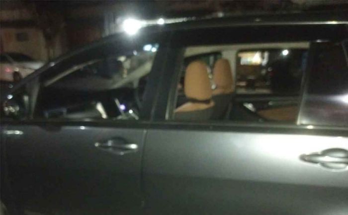 Mobil Pribadi Kasatresnarkoba Polres Blitar Jadi Korban Pecah Kaca Mobil Pribadi Kasatresnarkoba Polres Blitar Jadi Korban Pecah Kaca