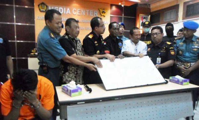 Dari Malaysia ke Bangkalan Bawa Sabu 2,5 Kg, Dimasukkan ke TV LCD Dari Malaysia ke Bangkalan Bawa Sabu 2,5 Kg, Dimasukkan ke TV LCD