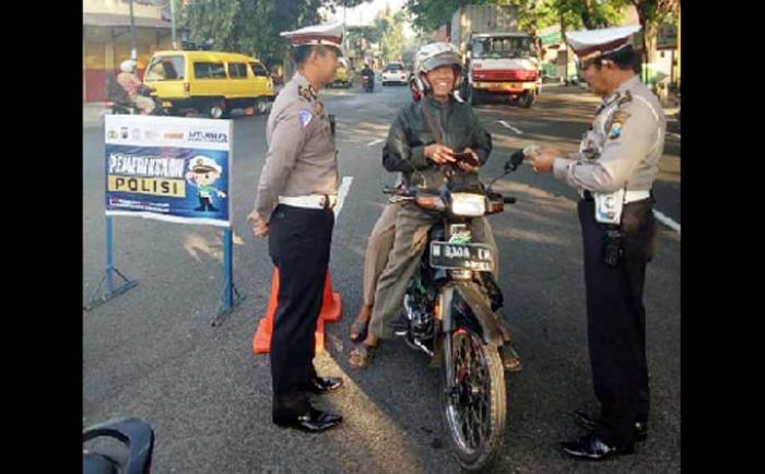 Tekan Angka Kecelakaan, Satlantas Polres Pasuruan Gelar Razia