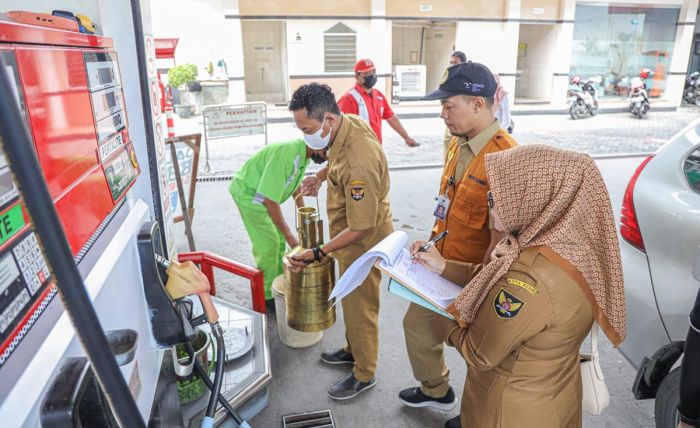 Jelang Idul Fitri, Pemkot Kediri Pastikan Alat Ukur BBM SPBU Se-Kota Kediri Aman dan Sesuai Standar Jelang Idul Fitri, Pemkot Kediri Pastikan Alat Ukur BBM SPBU Se-Kota Kediri Aman dan Sesuai Standar