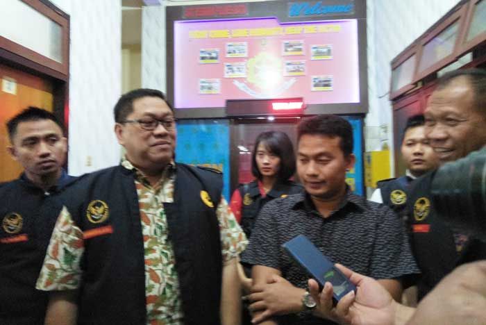Oknum Pejabat Kota Batu Kena OTT Tim Saber Pungli Mabes Polri Oknum Pejabat Kota Batu Kena OTT Tim Saber Pungli Mabes Polri