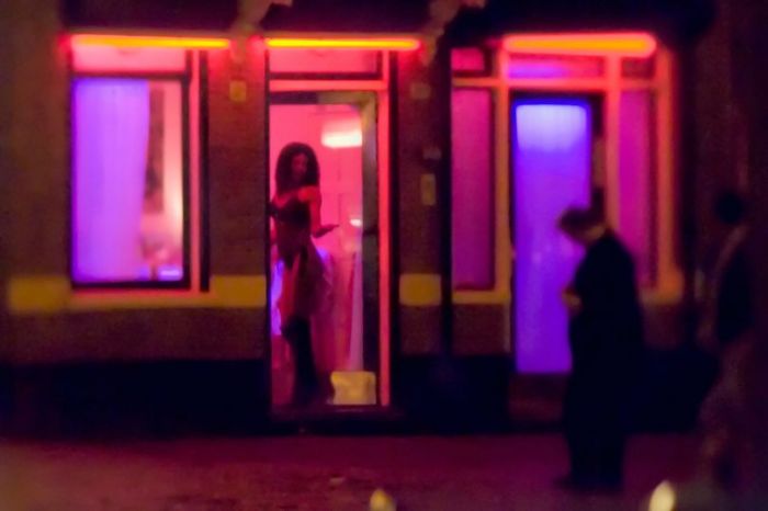 Ssttt, di Amsterdam Dilarang Melirik Pelacur Ssttt, di Amsterdam Dilarang Melirik Pelacur