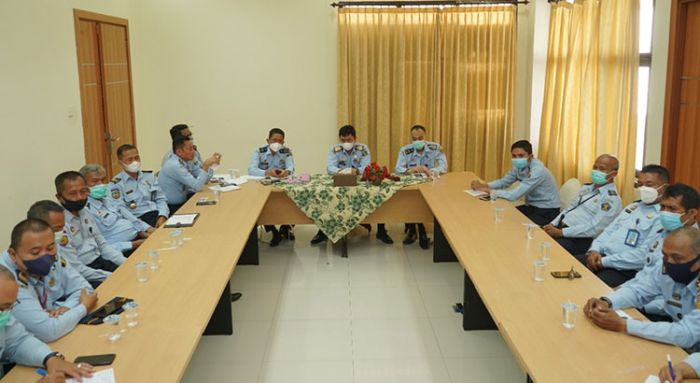 Tancap Gas, Kadivpas Kemenkumham Jatim Optimalkan Unit Intelijen dan Sistem Database Pemasyarakatan Tancap Gas, Kadivpas Kemenkumham Jatim Optimalkan Unit Intelijen dan Sistem Database Pemasyarakatan