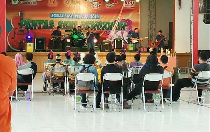 Gaet Pemilih Millenial, KPU Kediri Gelar Festival Band Pelajar