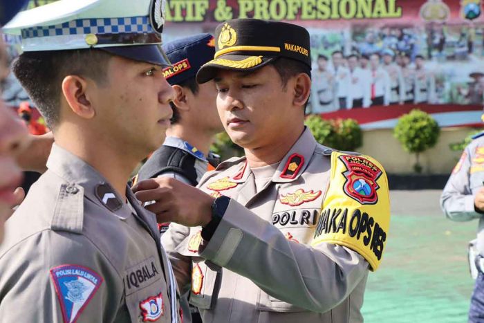 Operasi Keselamatan Semeru 2023, Polres Ngawi Siagakan Tilang Elektronik di Sejumlah Titik Operasi Keselamatan Semeru 2023, Polres Ngawi Siagakan Tilang Elektronik di Sejumlah Titik