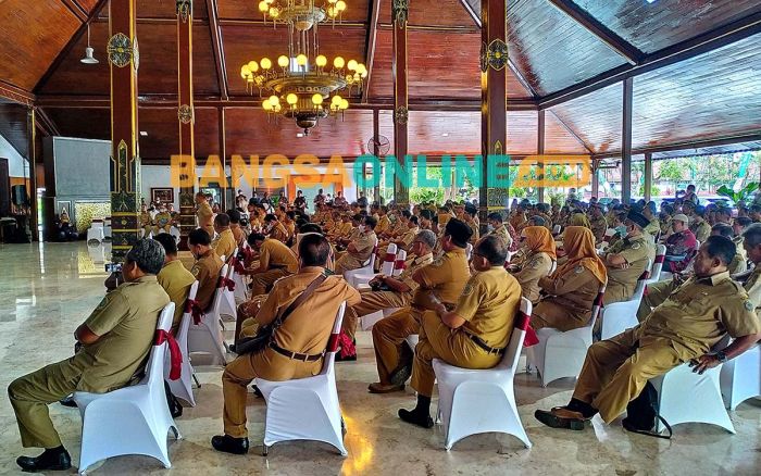 Ratusan Kepala Desa di Tulungagung Audiensi soal Pengelolaan Keuangan Ratusan Kepala Desa di Tulungagung Audiensi soal Pengelolaan Keuangan