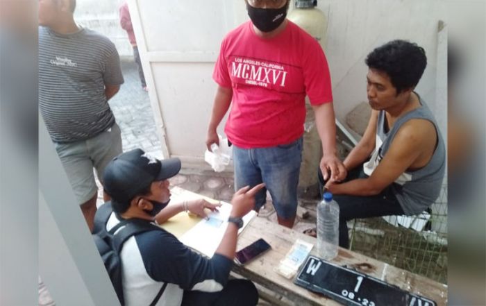 Terduga Pelaku Pembakaran Mobil Via Vallen Serahkan Diri, Motifnya Sakit Hati Terduga Pelaku Pembakaran Mobil Via Vallen Serahkan Diri, Motifnya Sakit Hati