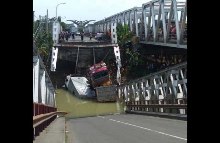 Dua Orang Meninggal, Begini Kronologi Putusnya Jembatan Babat-Widang Dua Orang Meninggal, Begini Kronologi Putusnya Jembatan Babat-Widang