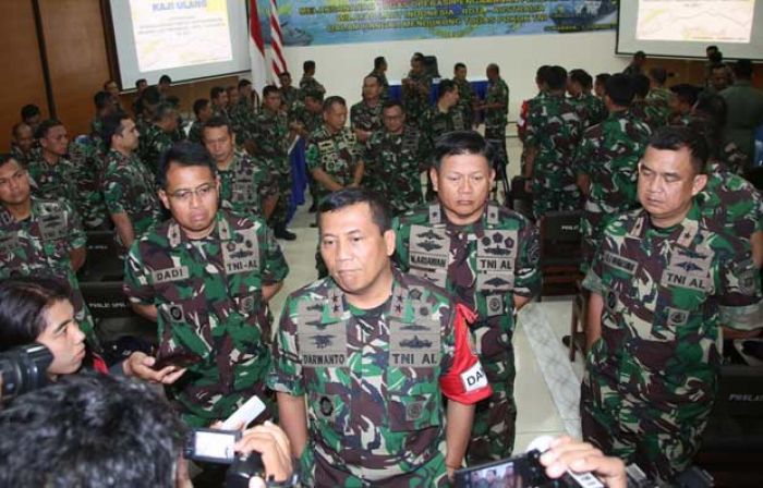 Pangarmatim Terima Kaji Ulang Latpratugas Satgas Ops Pamtas Laut Koarmatim 2017