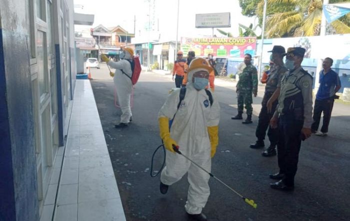 Jadi Pintu Masuk, Terminal Paling Timur di Blitar Disemprot Disinfektan