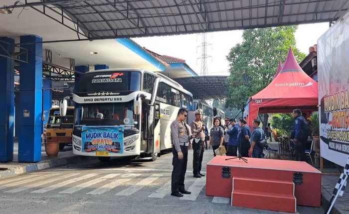 Polres Mojokerto Berangkatkan Ratusan Pemudik ke Jakarta