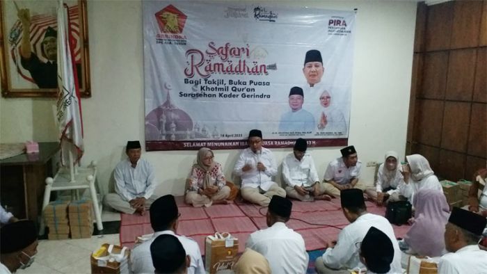 Bangun Soliditas, Ramadan 1444 H Gerindra Gresik Bagi Bingkisan dan 8 Ribu Takjil Bangun Soliditas, Ramadan 1444 H Gerindra Gresik Bagi Bingkisan dan 8 Ribu Takjil